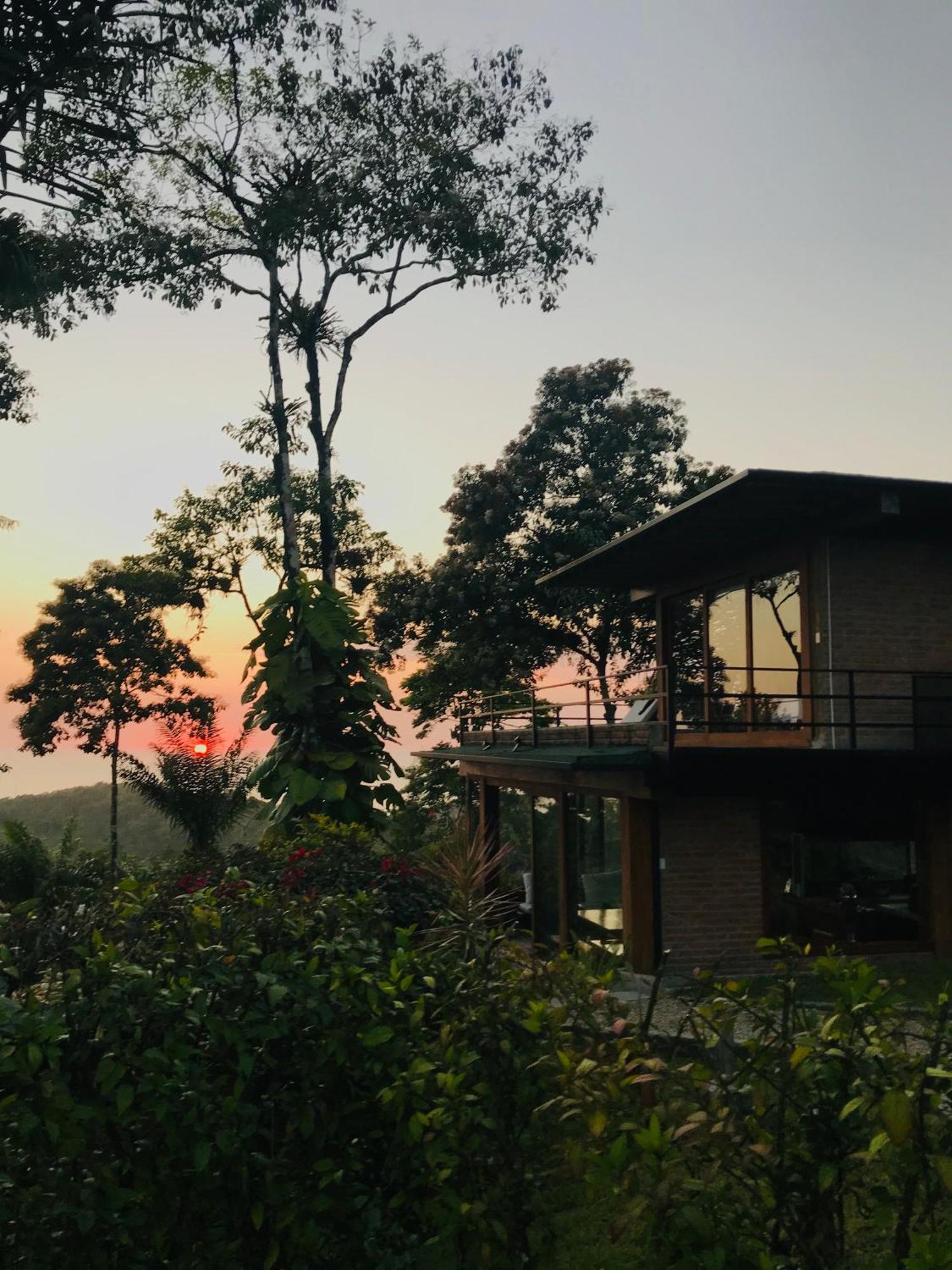 Cerro Lobo Hotell Entrada Exteriör bild